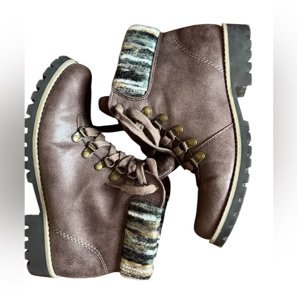 CLIFFS by White Mountain Prianna Ankle Boots grayish brown  Size 8.5 M NEW